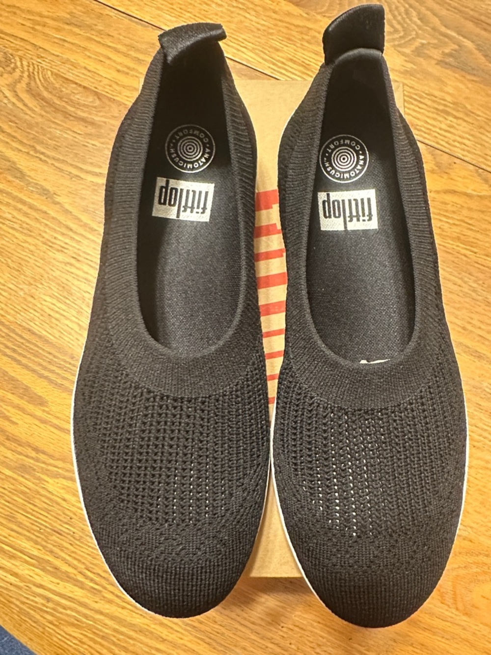 fitflop Women's Black UberKnit Slip-On Ballet Flat Sz 8.5 NWT